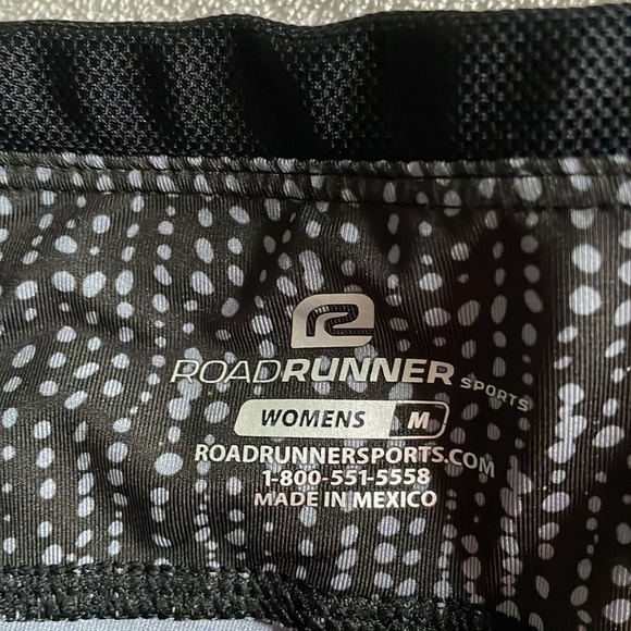 Roadrunner M black/gray reflective shorts EUC. Fit like NIKE Pros - Picture 5 of 6